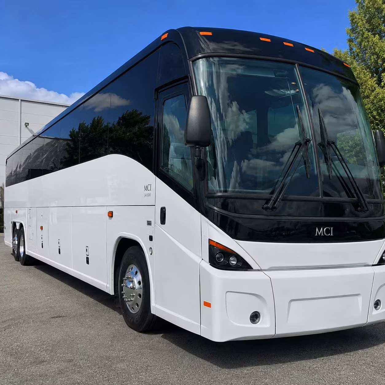 daily commuter shuttle service for toledo employers along i 75 and us 23